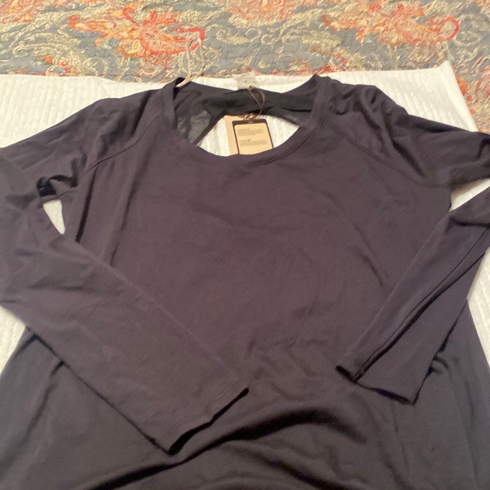 Brand new, active top